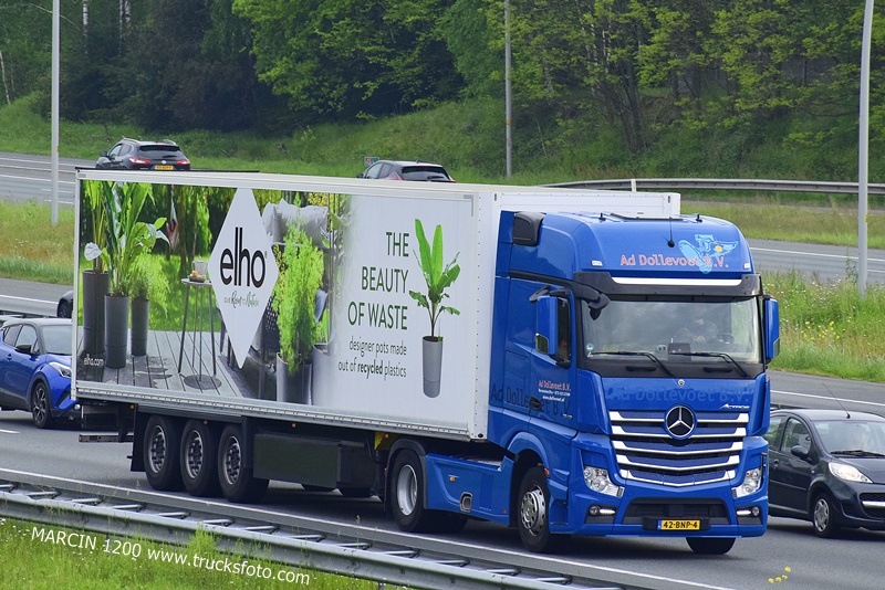 _DSC3754 AD DOLLEVOET B.V.-crop-ACTROS MP4.JPG