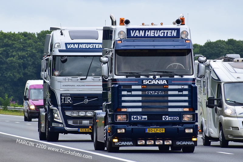 _DSC9949 VAN HEUGTEN-crop-SCANIA 143M V8.JPG