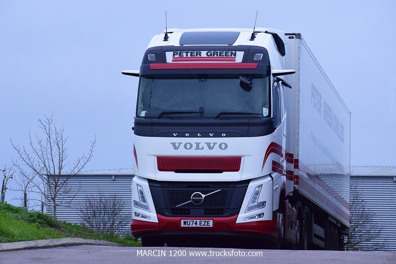 _DSC0687 PETER GREEN-crop-VOLVO FH AERO.JPG