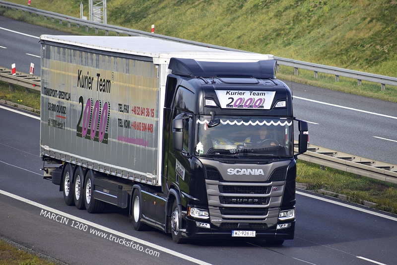 _DSC4229 Kurier Team 2000-crop-SCANIA R450 NG SUPER.JPG