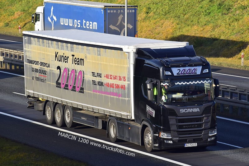 _DSC7028 KURIER TEAM 2000-crop-SCANIA R460 NG SUPER.JPG