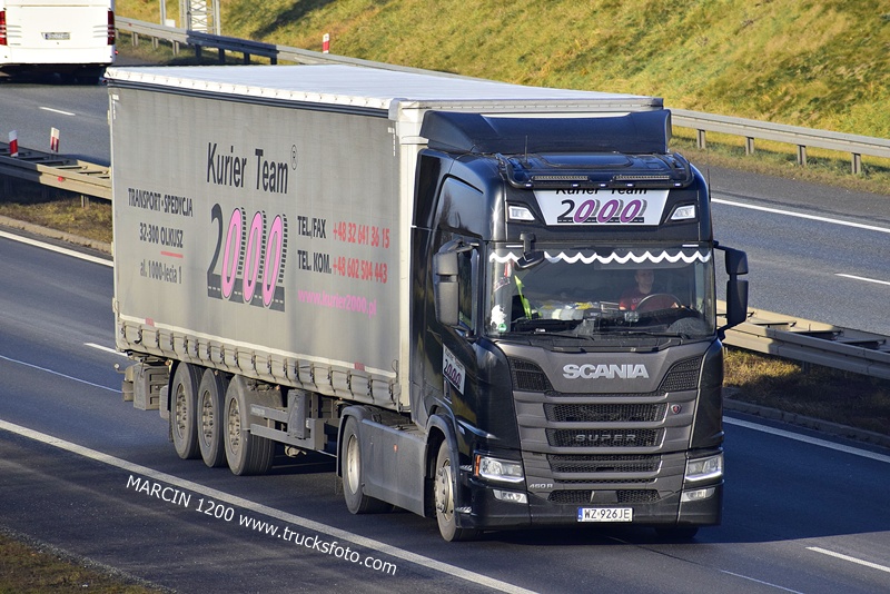 _DSC7757 KURIER TEAM 2000-crop-SCANIA R460 NG SUPER.JPG
