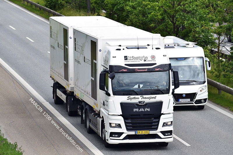 _DSC4925 LIFESTYLE SYSTEM TRANSPORT-crop-MAN TGX II.JPG