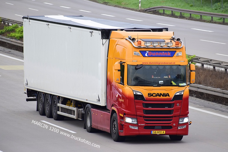 _DSC5359 DUNNINK-crop-SCANIA R580 V8 NG.JPG