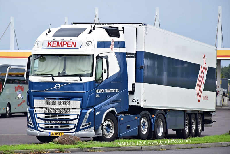 _DSC7761 KEMPEN-crop-VOLVO FH5.JPG
