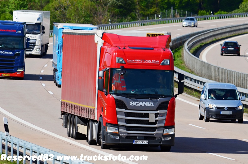 DSC_4868 Grupa NIEKOTRANS-NOVA.JPG