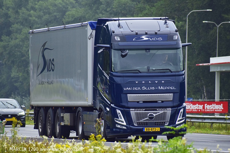 _DSC0531 VDS VAN DER SLUIS-crop-VOLVO FH AERO.JPG