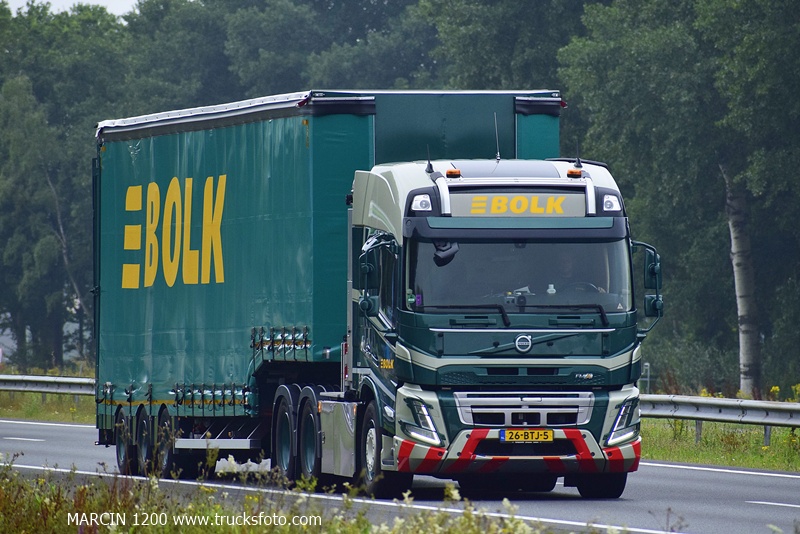 _DSC9748 BOLK-crop-VOLVO FM5.JPG