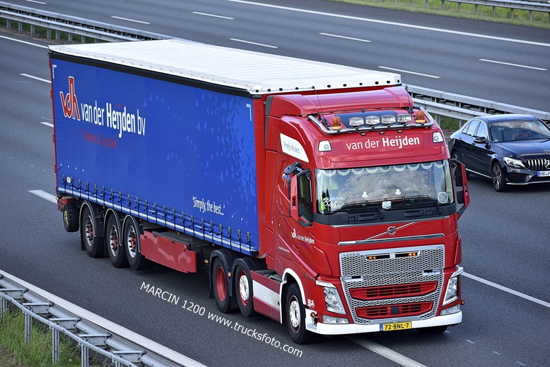 _DSC7985 VAN DER HEIJDEN-crop-VOLVO FH4.JPG