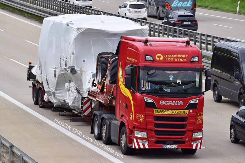 _DSC1653 TRANSPORT LOGISTICA-crop-SCANIA S580 V8.JPG