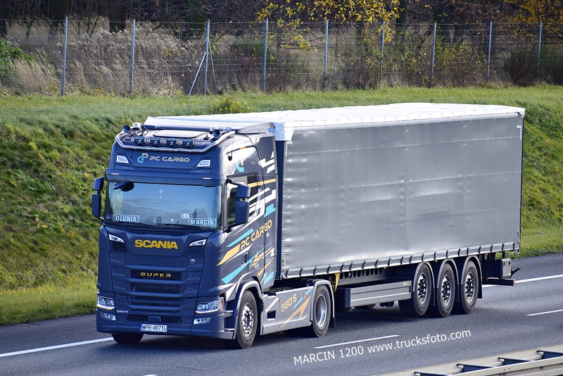 _DSC5032 PC CARGO-crop-SCANIA S500 NG.JPG