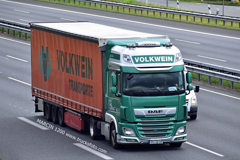 _DSC8875 VOLKWEIN-crop-DAF XF 106 II.JPG