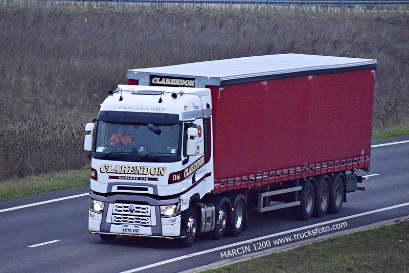 _DSC9759 CLARENDON-crop-RENAULT RANGE-T.JPG
