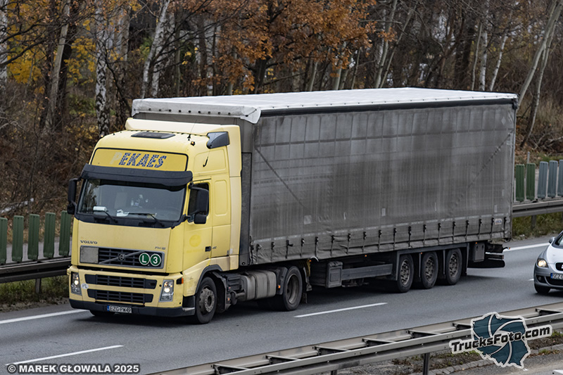 Volvo FH12 - ex. Pekaes.jpg