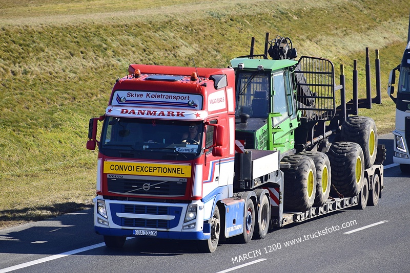 _DSC4149 VOLVO FH3-crop-Ex Skive Koletransport.JPG