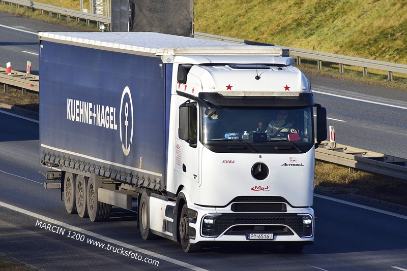 _DSC7798 M&J Stucki-crop-ActrosL ProCabin.JPG