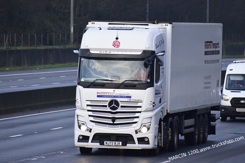 _DSC9295 ROBERTS TRANSPORT-crop-ActrosL MP5.JPG