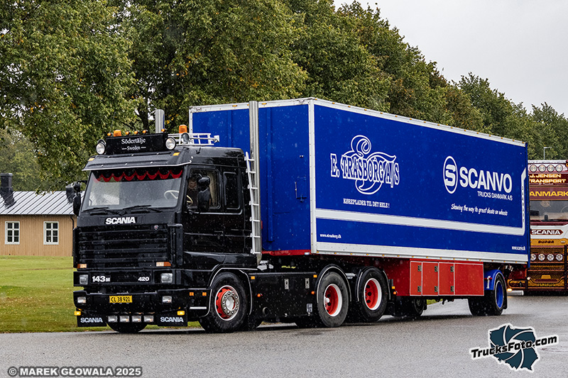 Scania 143M - E. Trasborg Scanvo.jpg