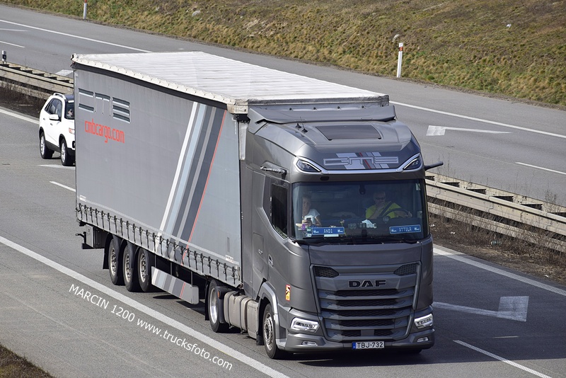 _DSC2698 CMB-cropDAF XG+.JPG