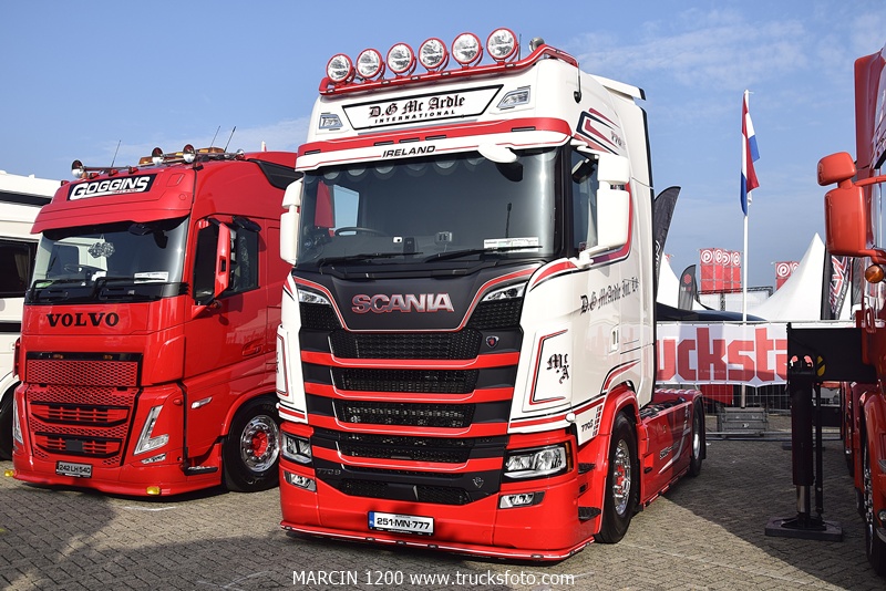 _DSC1272 DG McArdle-crop-SCANIA S770 V8.JPG