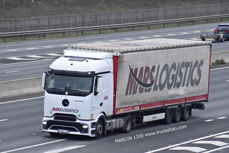 _DSC0381 MARS LOGISTICS-crop-ActrosL ProCabin.JPG