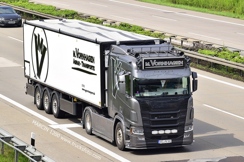_DSC4707 M.VORNHAGEN-crop-SCANIA R NG.JPG