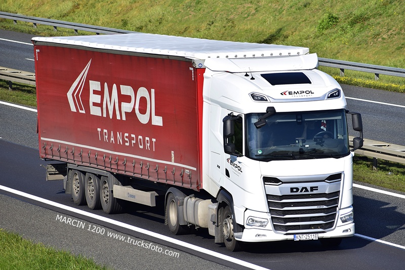 _DSC3759 EMPOL-crop-DAF XG.JPG