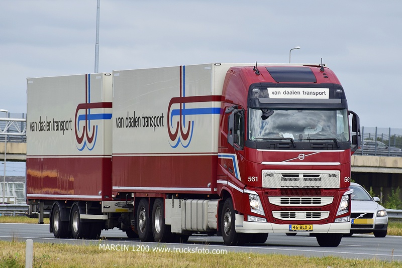 _DSC6821 VAN DAALEN TRANSPORT-crop-VOLVO FH4.JPG