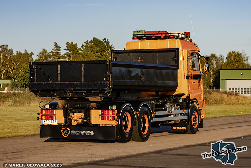Scania 143 Streamline.jpg