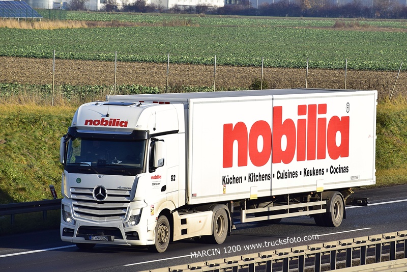 _DSC7270 NOBILIA-crop-ACTROS MP5.JPG