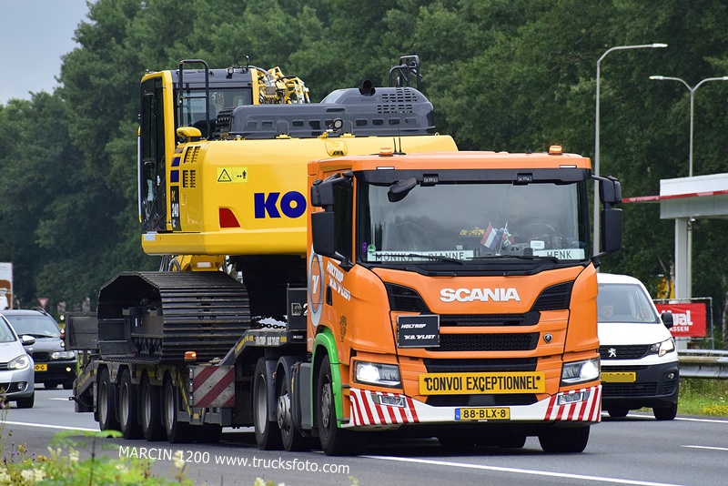 _DSC0386 HOLTROP V.D.VLIST-crop-SCANIA P NG.JPG