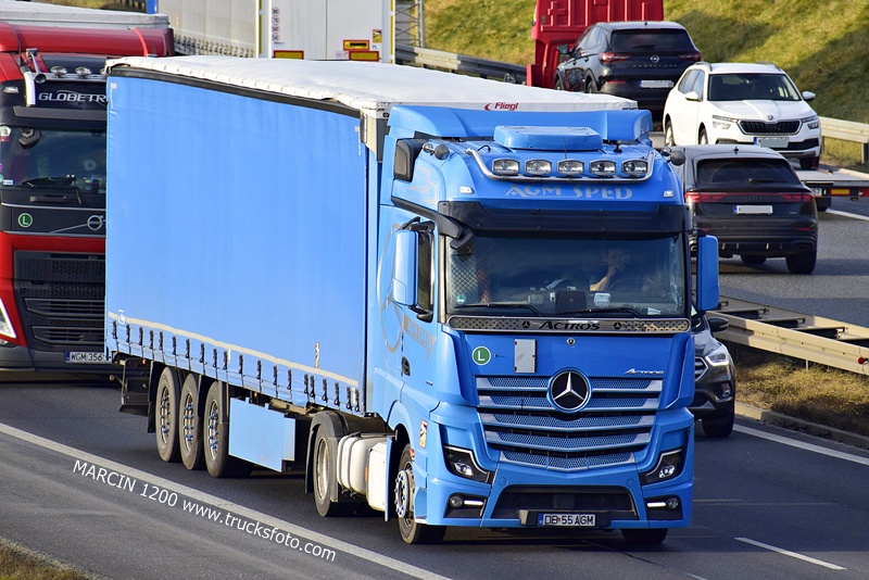 _DSC8084 AGM SPED-crop-ACTROS MP5.JPG