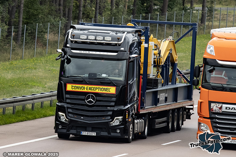 Mercedes-Benz Actros L.jpg