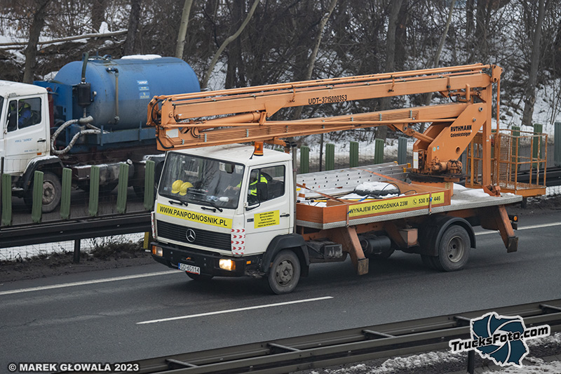 Mercedes-Benz LK 814 Podnośnik.jpg