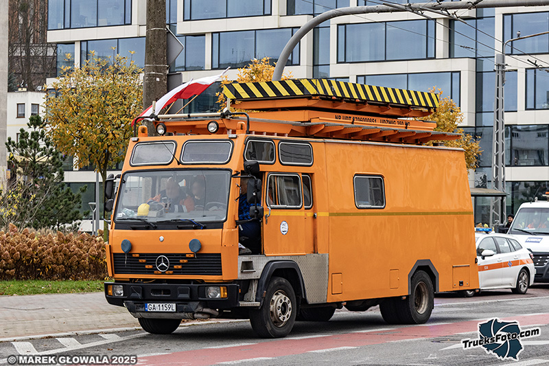 Mercedes-Benz LK.jpg