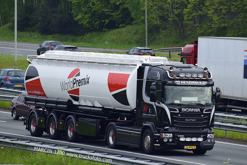 _DSC3812 HENDRIKS-crop-SCANIA R520 V8 STREAMLINE.JPG