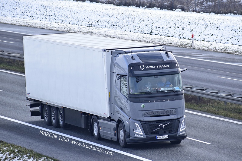 _DSC6188 WOLFTRANS-crop-VOLVO FH AERO.JPG