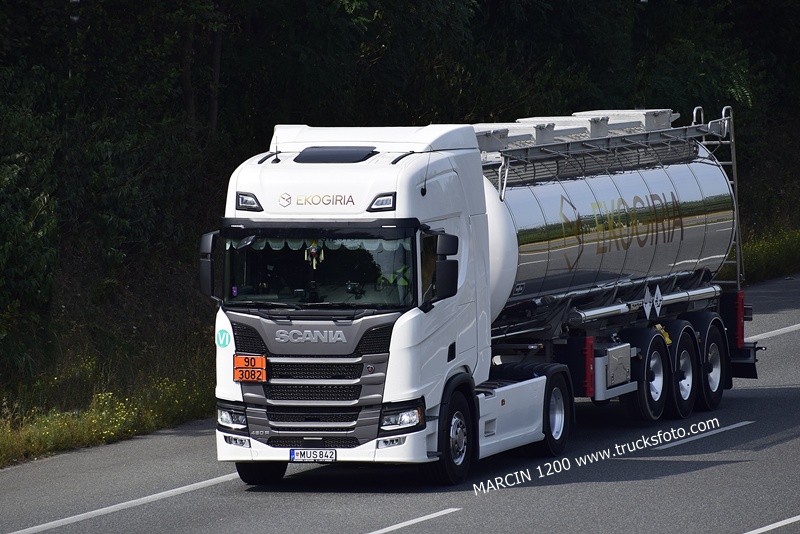 _DSC00011 (1616) EKOGIRIA-crop-SCANIA R460 NG.JPG