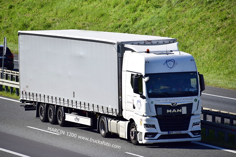 _DSC6851 KCE KAR-CARGOEXPRESS-crop-MAN TGX II.JPG