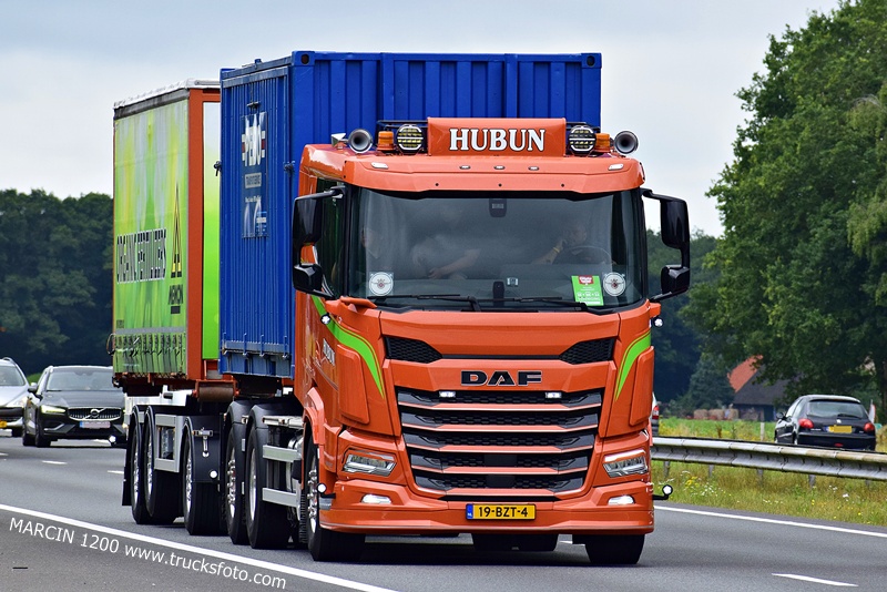 _DSC9975 HUBUN-crop-DAF.JPG