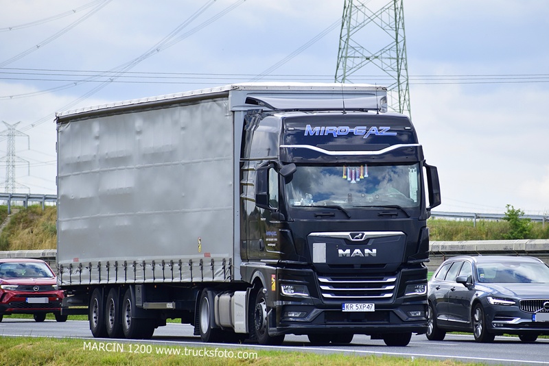 MIRO-GAZ-crop-MAN TGX II.JPG