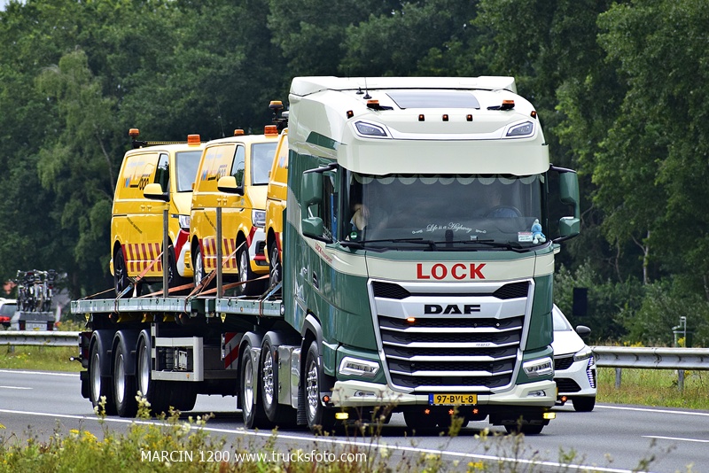 _DSC0794 LOCK TRANSPORT-crop-DAF XG.JPG