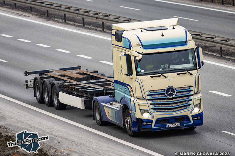 Mercedes-Benz Actros - ex. Caffrey.jpg