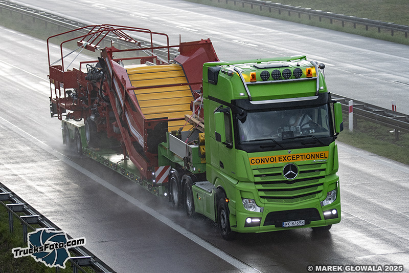 Mercedes-Benz Actros.jpg