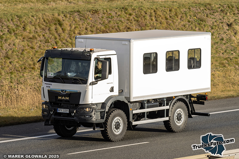 MAN TGM 4x4 Przewóz Osób.jpg