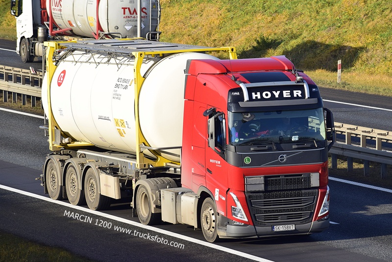 _DSC7087 HOYER-crop-VOLVO FH5.JPG