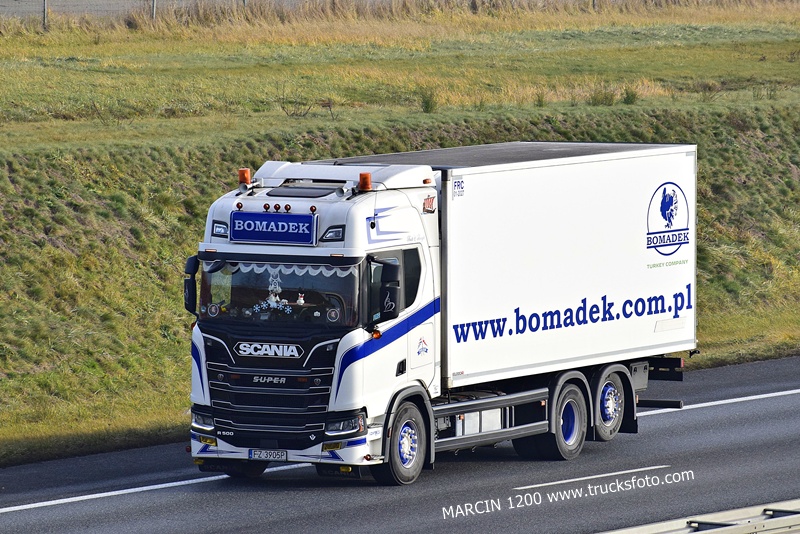 _DSC8618 BOMADEK-crop-SCANIA R500 NG.JPG