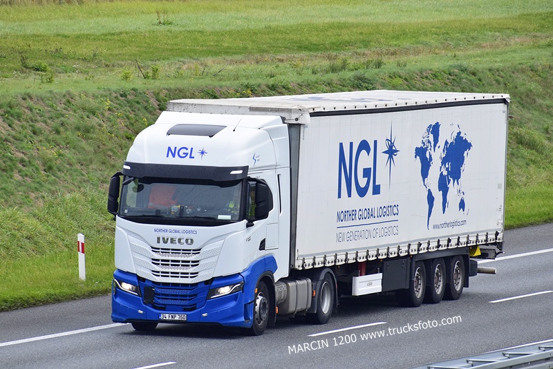 _DSC3070 NGL-crop-IVECO S-WAY.JPG
