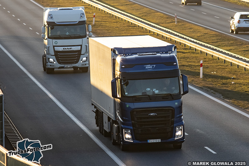 Ford F-Max - Novik.jpg