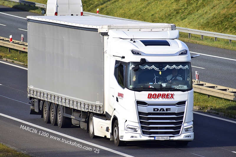 _DSC4521 DOPREX-crop-DAF XG.JPG